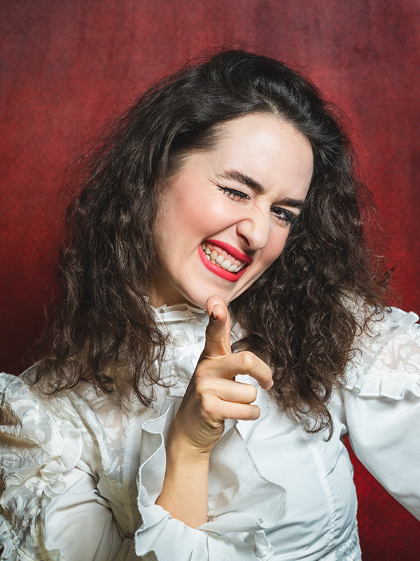 Galli-Theater-Mainz-Anna-Hinrichs_Spielerfoto_2